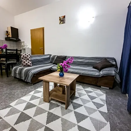 Appartement Mani *