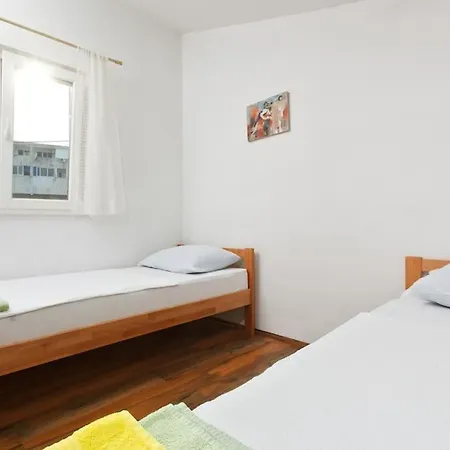 Mani * Τρογκίρ