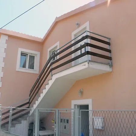 Mani * Τρογκίρ